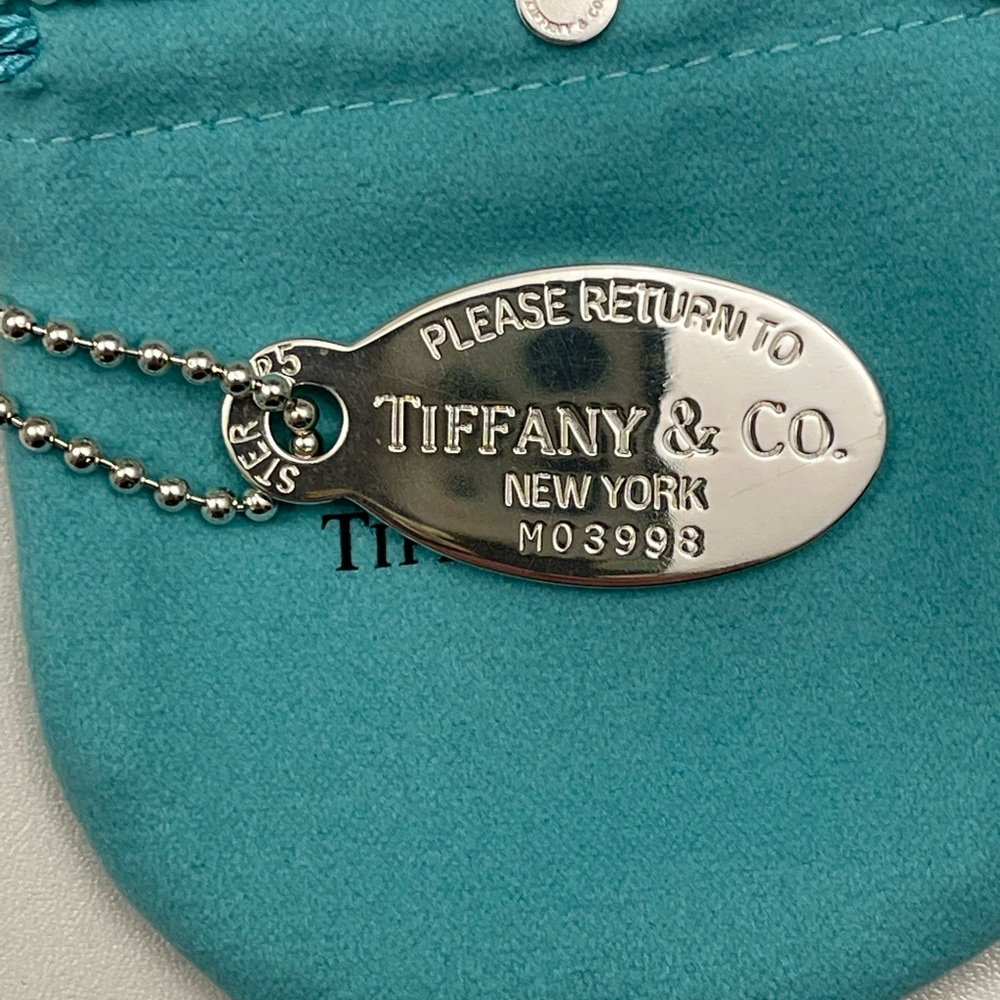 Authentic LIKE NEW Tiffany & Co. RTT Oval Tag Charm Ball Chain Necklace 34”